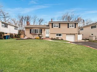 75 Glenwood Rd, Fanwood, NJ 07023