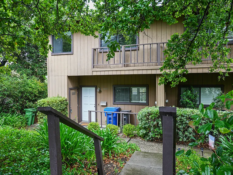 14613 Oak St — Photo 2