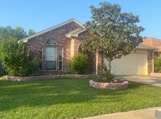 2108 Waterfield Ct, Grand Prairie, TX 75052