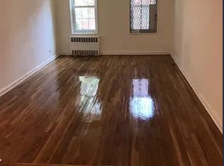 14018 Burden Cres, Queens, NY