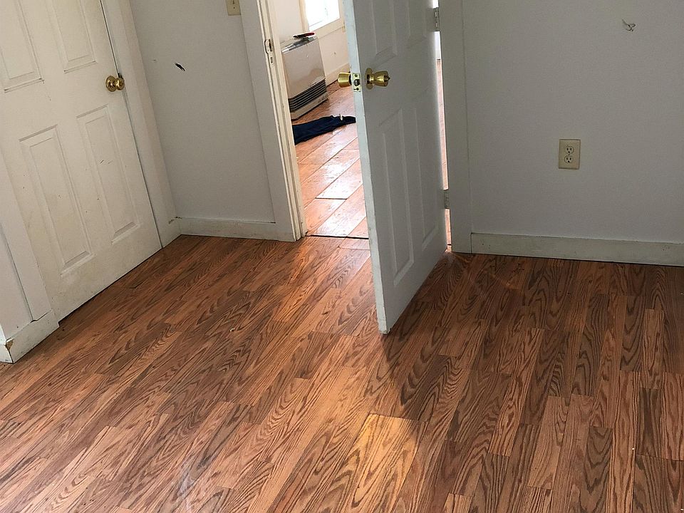 2nd image of 11 Branch St Unit 1