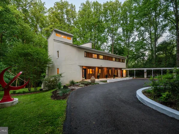 11845 Beekman Pl, Rockville, MD 20854