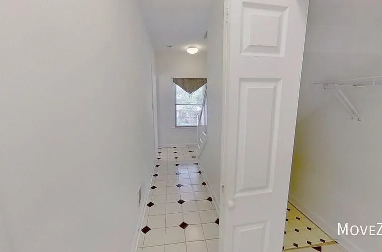 2400 Tweedmore Ct — Photo 25