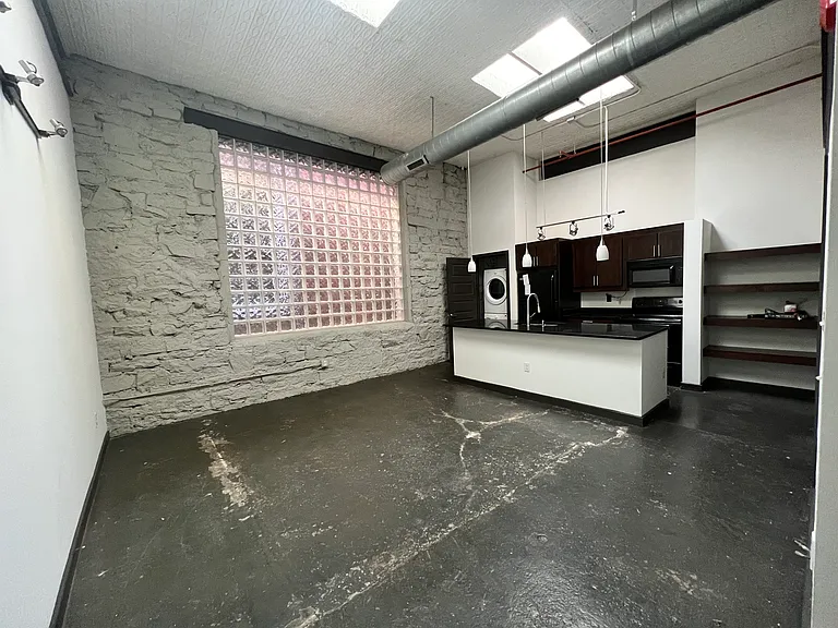 7th Street Lofts — Photo 18