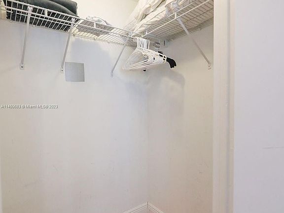 3rd image of 1750 N Bayshore Dr APT 2307
