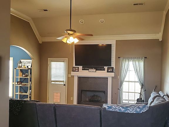 2nd image of 872 Bayou Vista Dr