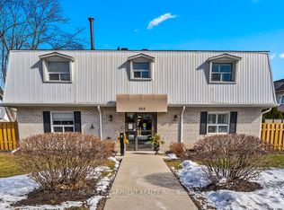 469 Claridge Rd #5, Burlington, ON L7N 2S1