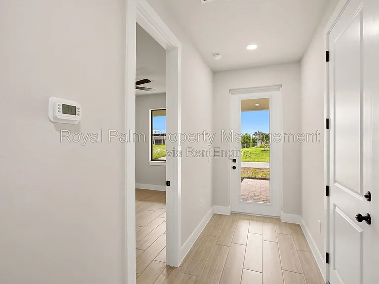 2616 NW 9th Ave — Photo 30