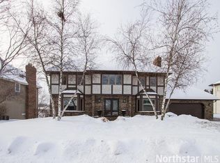 11809 Thornhill Rd, Eden Prairie, MN 55344