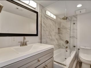 3131 Cummins St APT 24, Houston, TX 77027