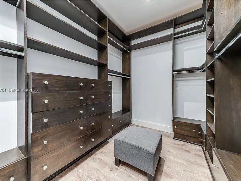111 S Hibiscus Dr — Photo 17