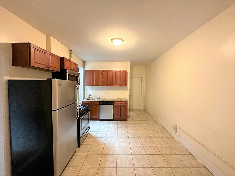 3401-The Stella on Park LLC — Photo 2