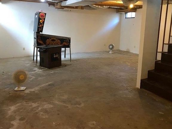 3rd image of 1604 Jewell St