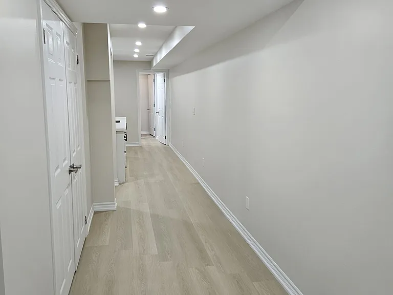 5672 Dorchester Rd #14 — Photo 2