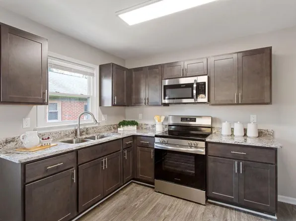 9 Douglas St, Hampton, VA 23663