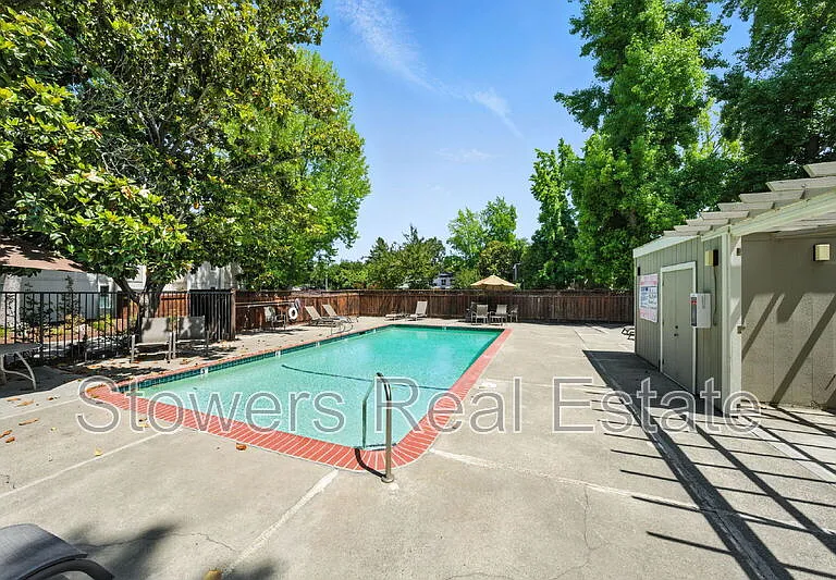 617 Garden Creek Pl — Photo 19