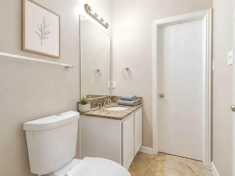 1070 Mellanie Ln — Photo 13