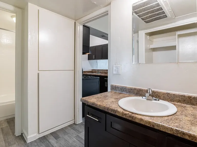 The Residences At Camelback West — Photo 9