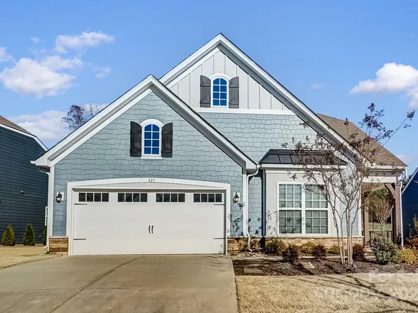 427 Kentmere Ln, Lake Wylie, SC 29710