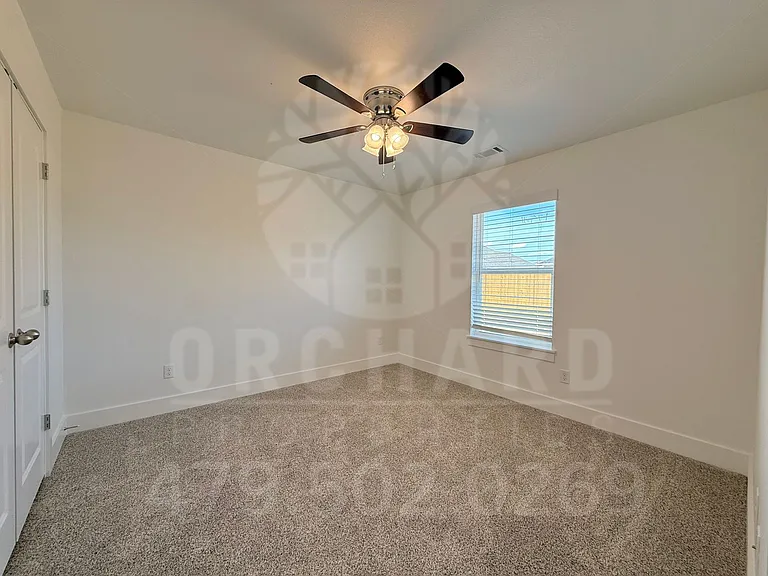 1903 E Brookview Dr — Photo 17