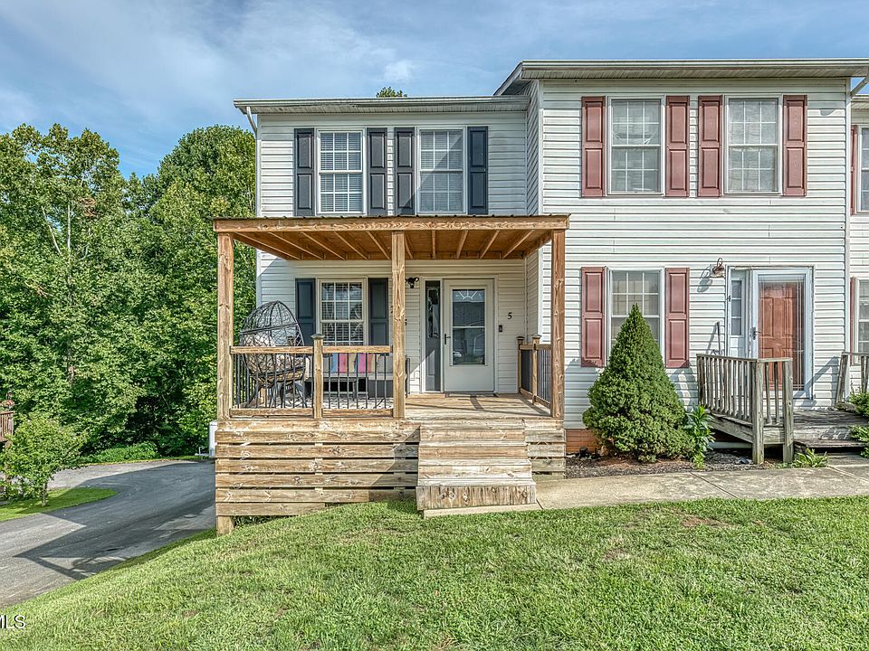 1st image of 235 Hunter Hills Cir APT 5