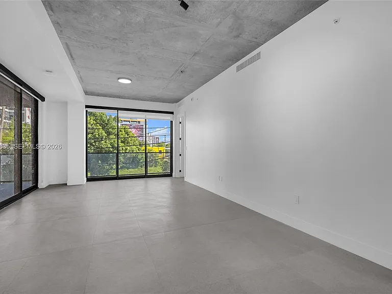 91 NW 27th St #101 — Photo 3