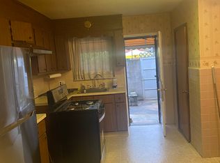 1130 Tree St #1, Philadelphia, PA 19148