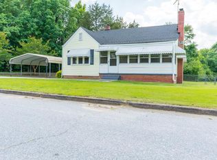 102 Moore St, Abbeville, SC 29620