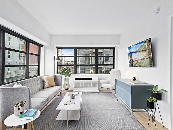 4th image of 66 Ainslie St #5E