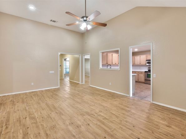5400 Signal Peak Dr, Arlington, TX 76017