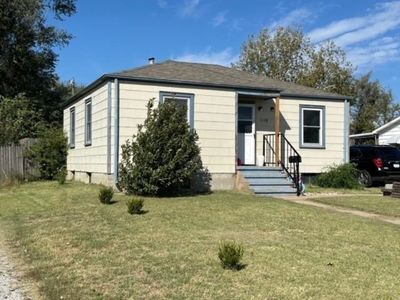 1119 Johnson Ave, Larned, KS, 67550