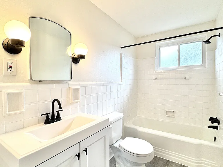 2919 Pioneer Ave #2 — Photo 9
