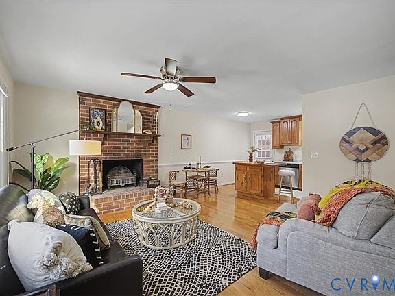 3rd image of 8306 Boones Trail Rd