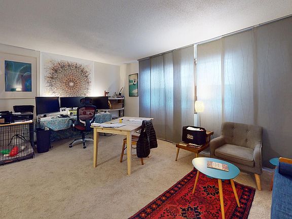 4th image of 216 Campus Ave #4