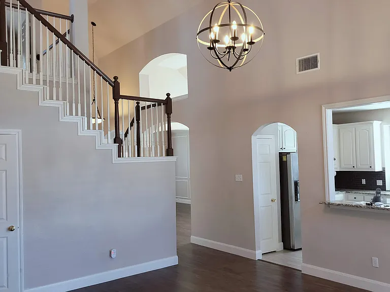 8001 Case Dr — Photo 48