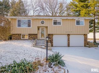 4307 S Lake Camelot Dr, Mapleton, IL 61547