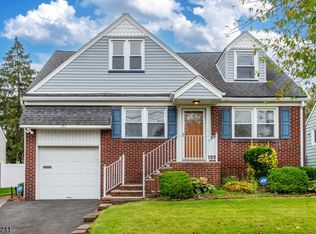 21 Lockwood Dr, Clifton, NJ 07013