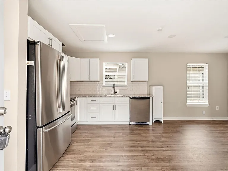 3822 Lila St — Photo 1