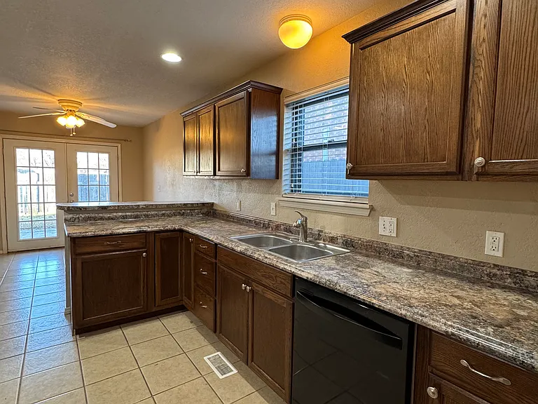 1726 Denim Ln — Photo 16