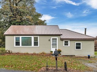 405 Spicer Rd, Hoosick Falls, NY 12090