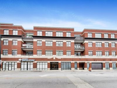 2472 W Foster Ave APT 203, Chicago, IL, 60625