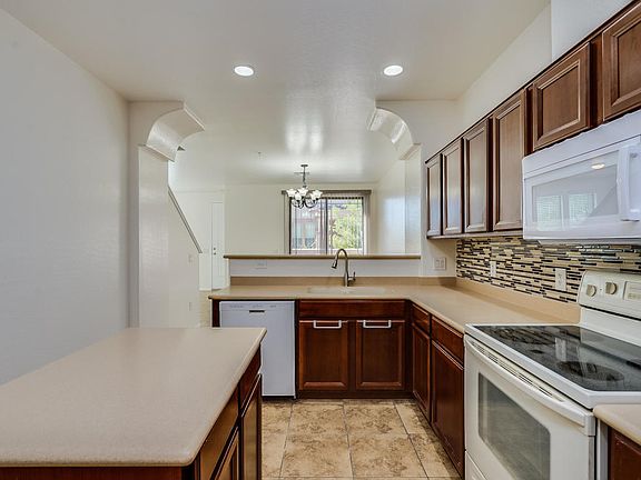 4th image of 42424 N Gavilan Peak Pkwy Unit 5302