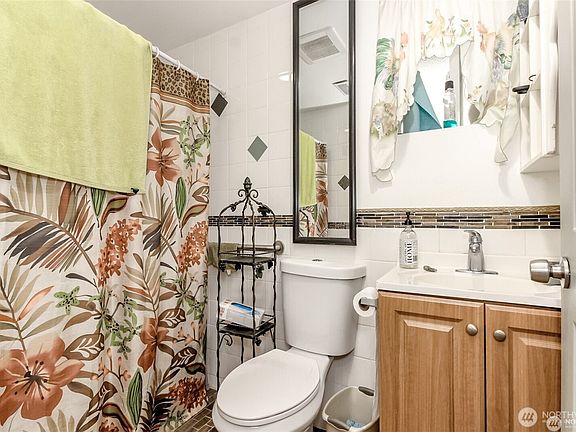 3rd image of 12501 SE 203 Place SE