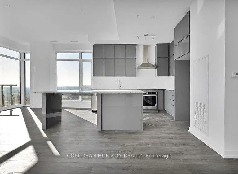 55 Duke St W #2508 — Photo 1