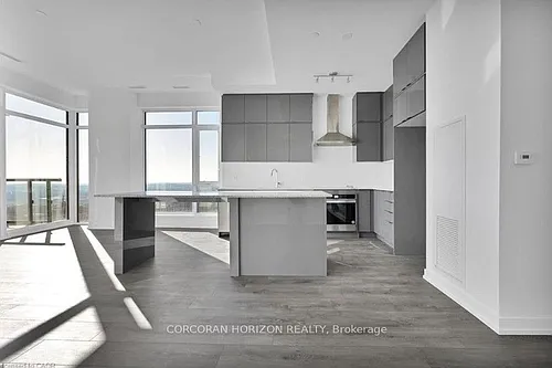 55 Duke St W Photo 1