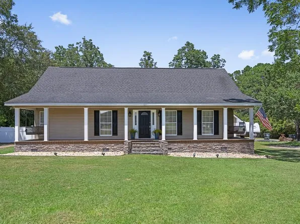 127 Mills St, Norman Park, GA 31771