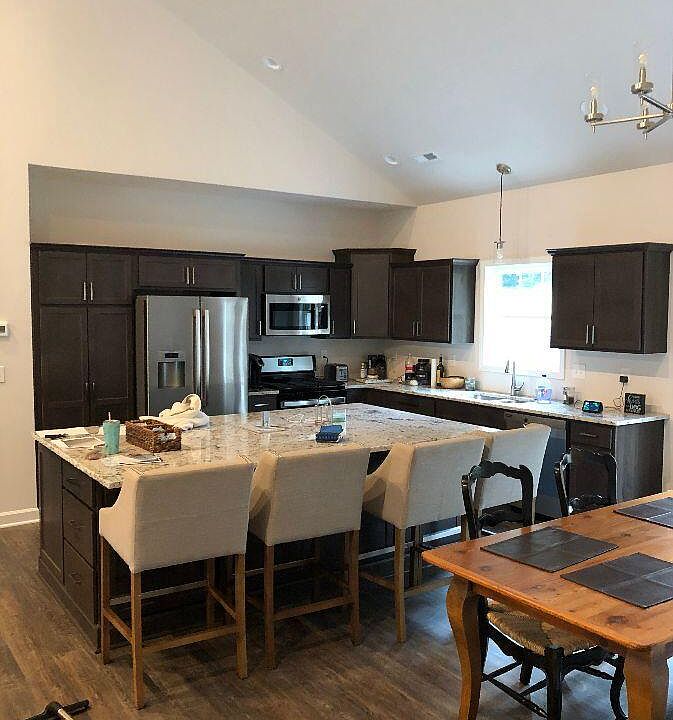 2nd image of 1846 Carleton Dr