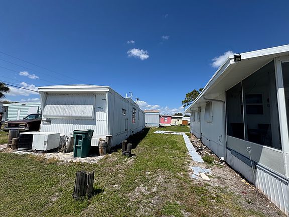 3rd image of 544 Dover Rd