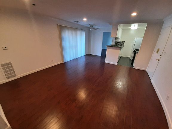 5th image of 403 Landfair Ave #26756b454