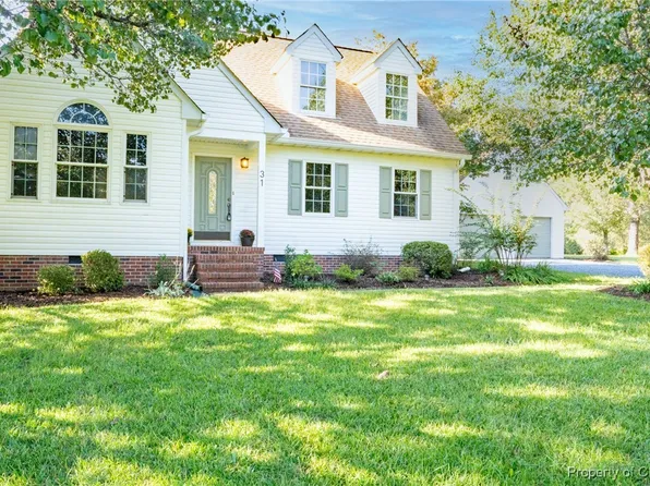 31 Canton Dr, Hartfield, VA 23071